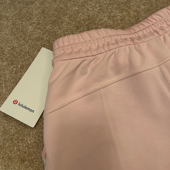 NWT Lululemon Softstreme High Rise Short 4” - Flush Pink - Size 2 - Picture 9 of 11